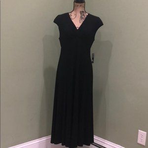 Women’s Black Cap Sleeve Dress